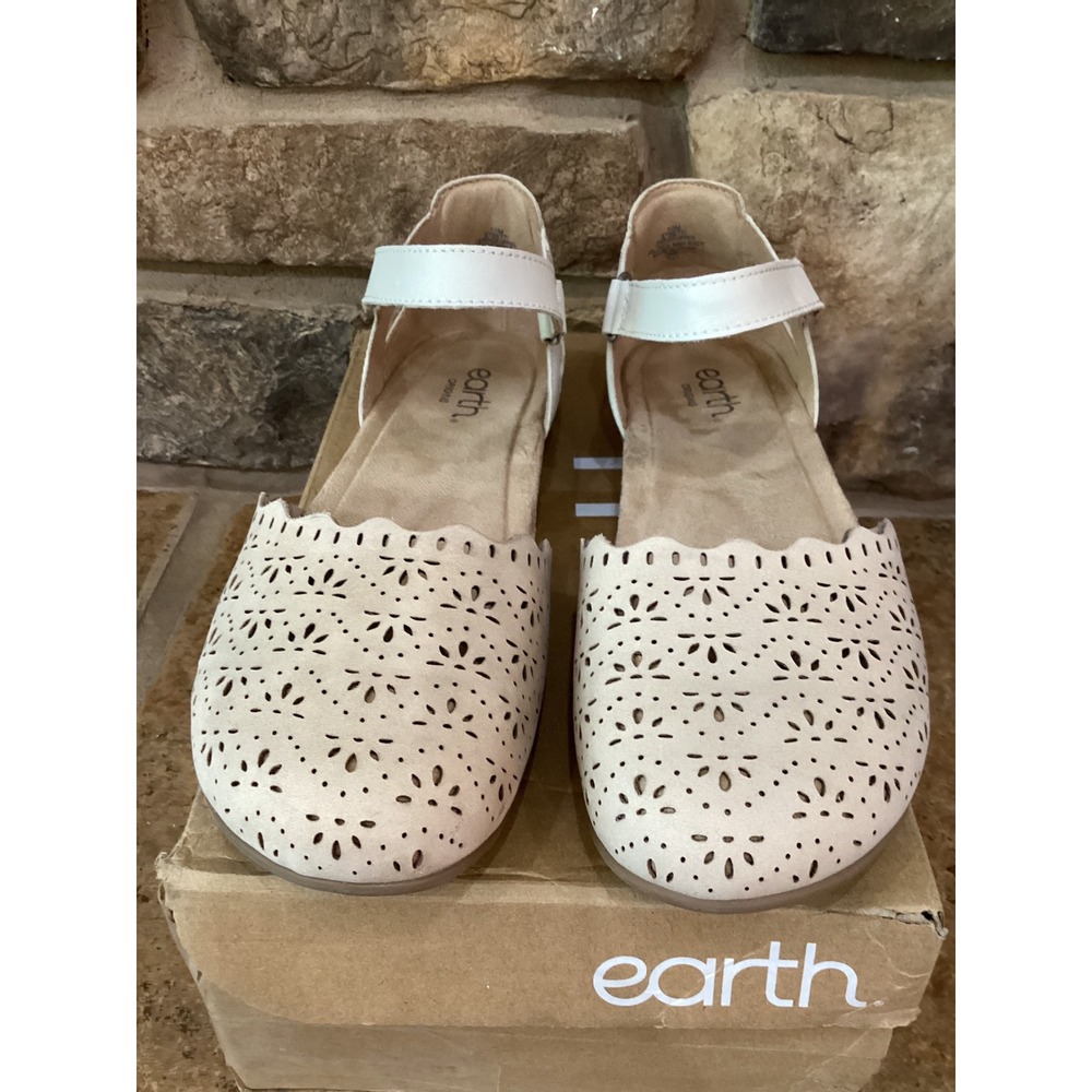 Earth Origins Etbetti Ivory Leather Laser Cut Mary Jane Flats Size 10M New - Picture 5 of 8